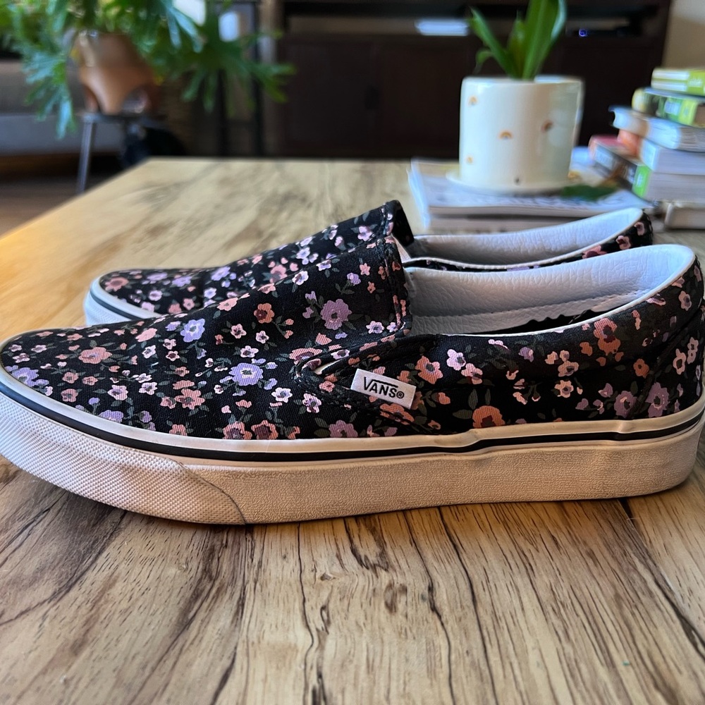 VANS classic floral slip-on, black.  Size 9.5